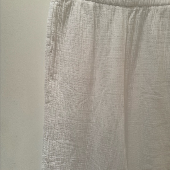 Wonderly 100% cotton/linen pants. Size L.
(Fits like a 10-12) - Picture 4 of 10
